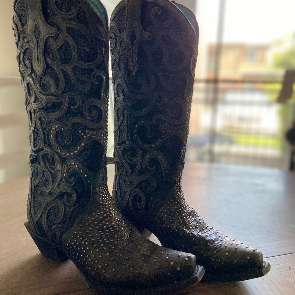 Womens Corral Boots and size 7 Beige stilleto